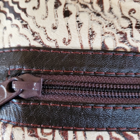 Vintage Handmade Luggage Set From Indonesia At Proyek Rehabilitasi Bethesda - Picture 8 of 16